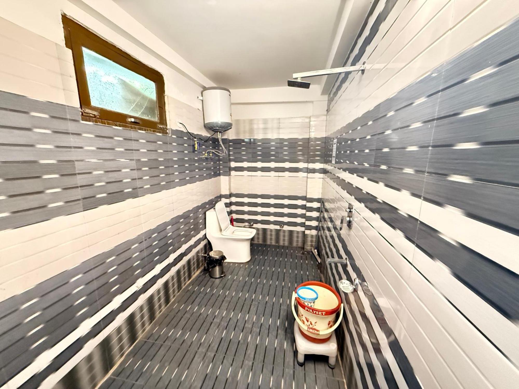 Yellowjackets Hostel Tosh Εξωτερικό φωτογραφία